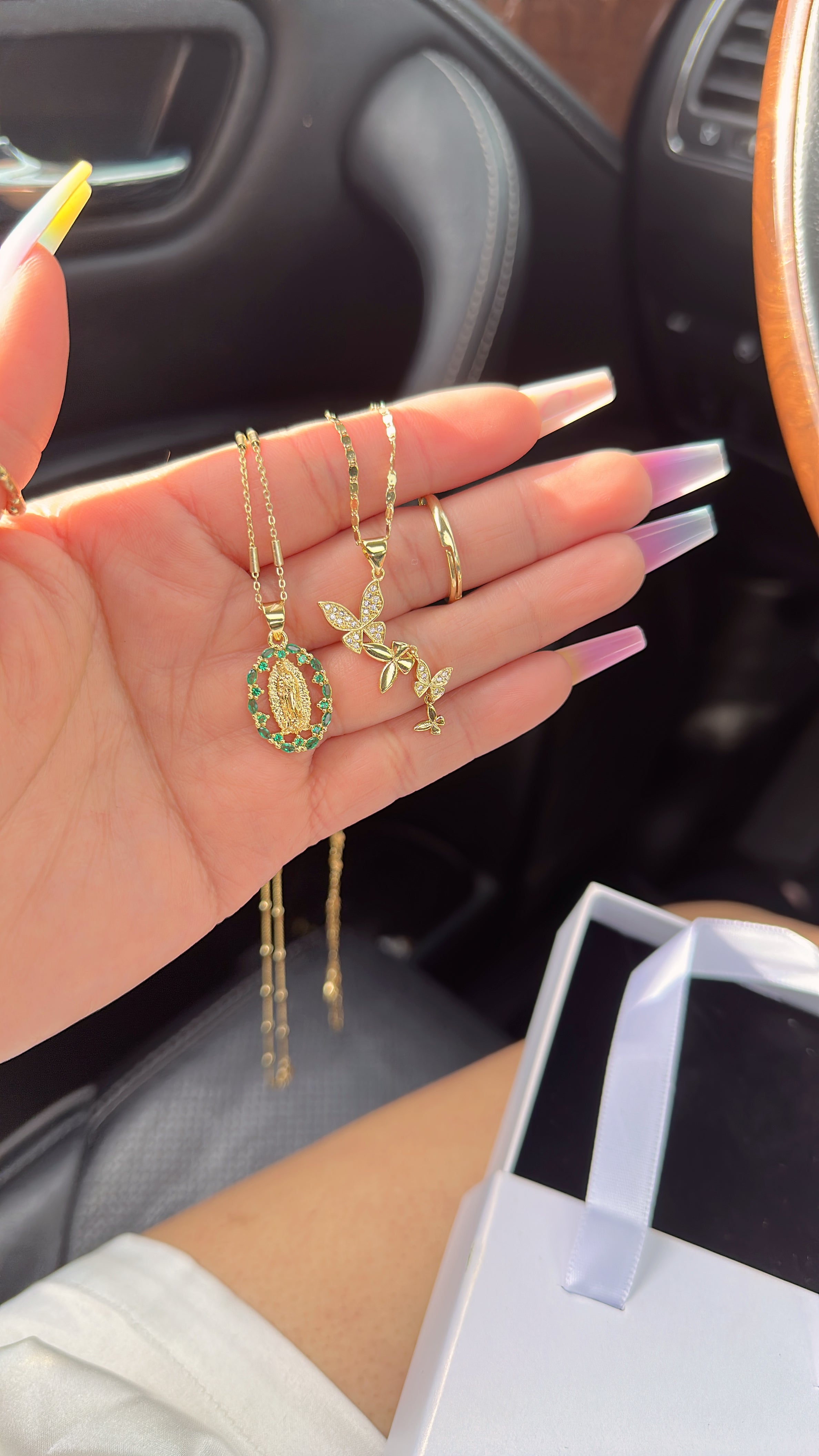 "Winds of Faith" Necklace Set