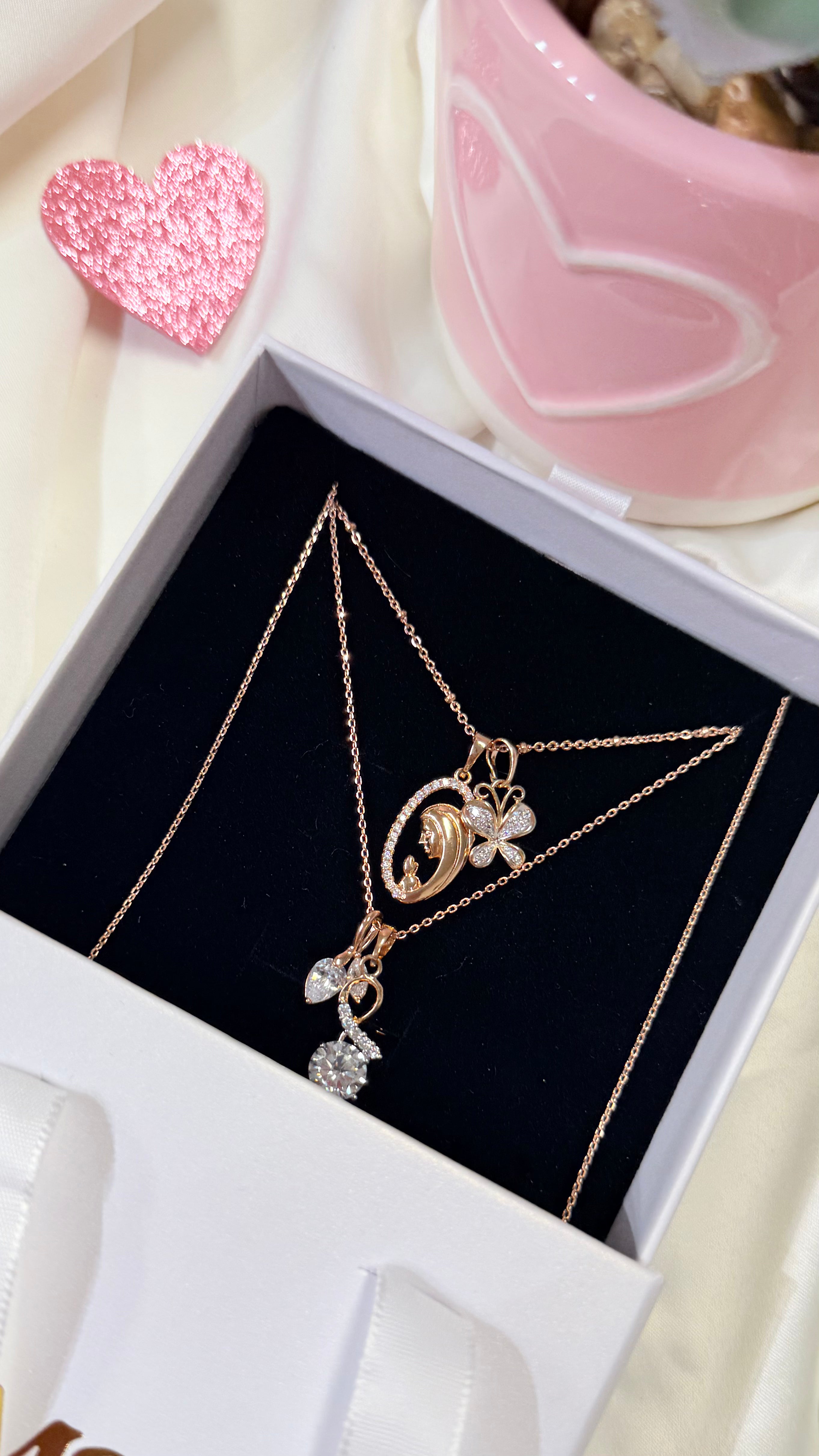 Champagne Mary Necklace Set