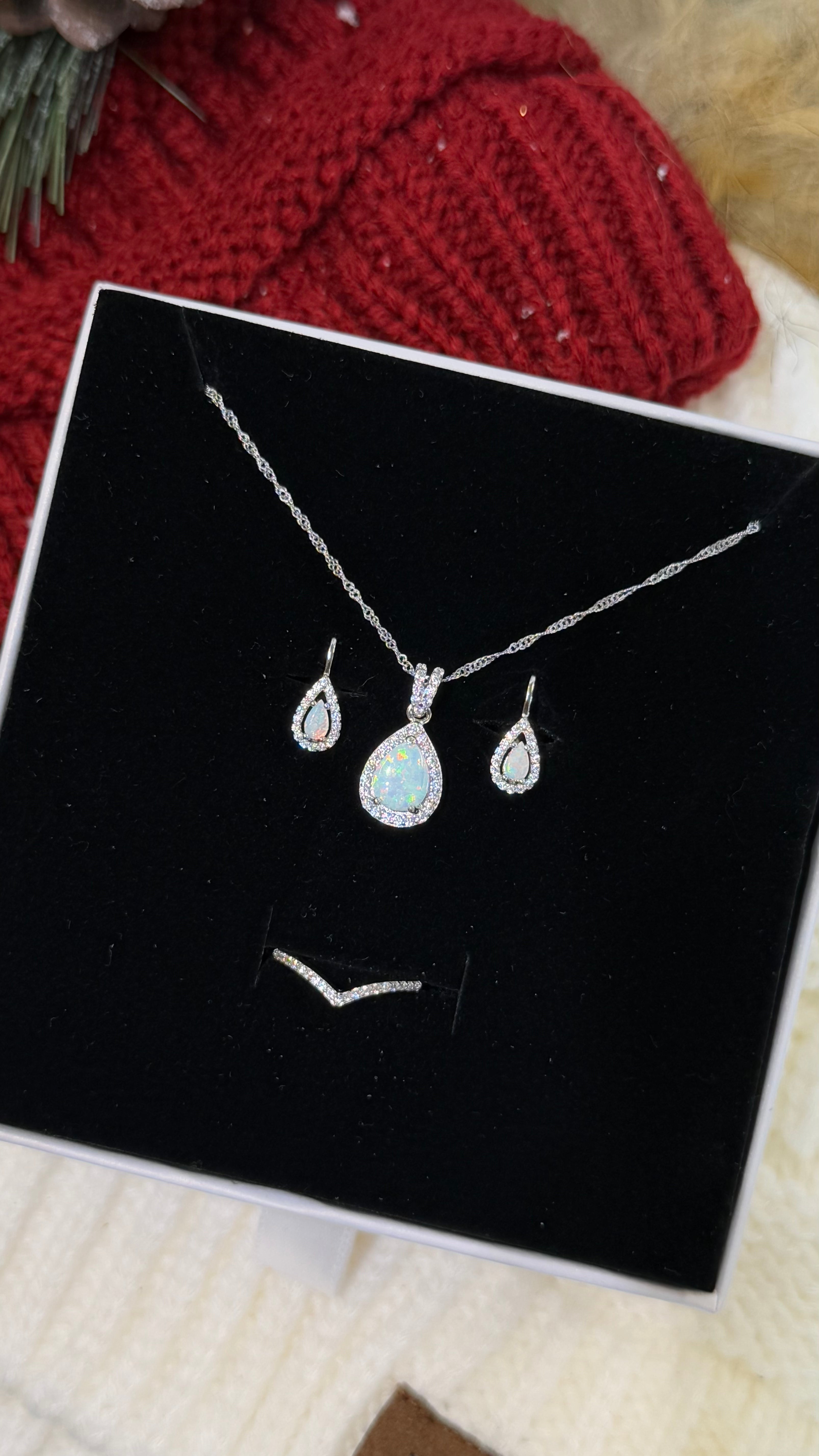 Pear Shaped Opal Necklace Set