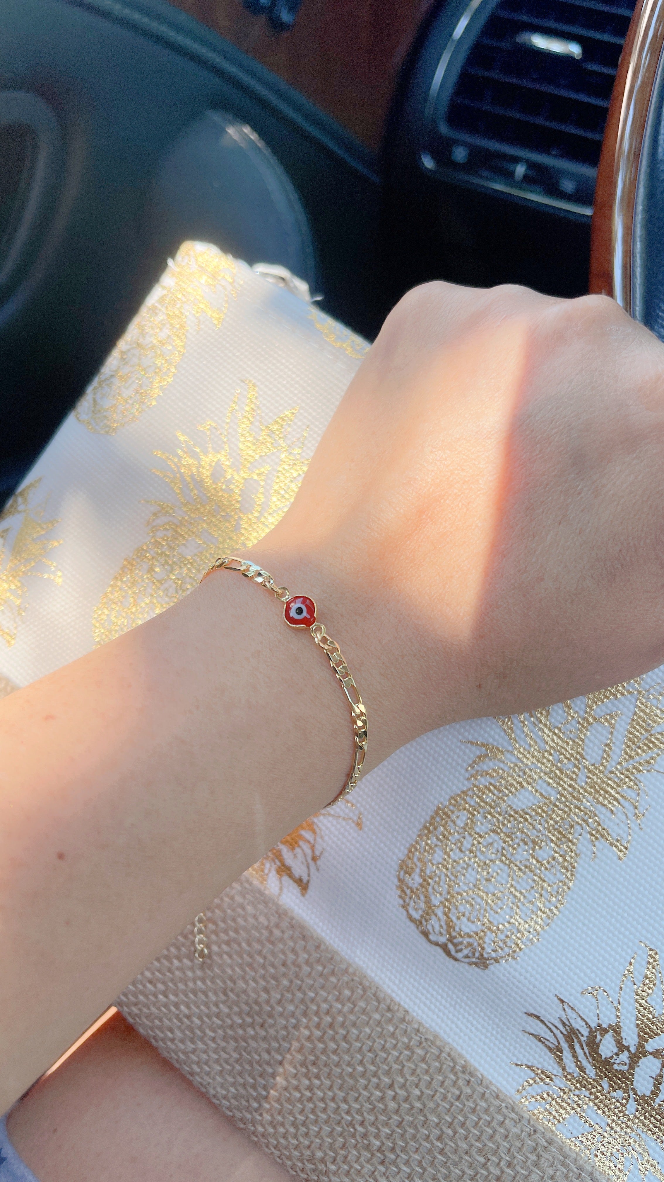 Pulsera de mal de ojo de oro